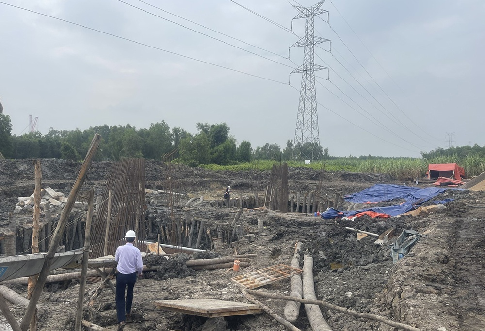 Phó Tổng giám đốc EVNNPT – Bùi Văn Kiên kiểm tra tiến độ các dự án giải tỏa công suất NMNĐ Nhơn Trạch 3 và 4 EVNNPT kiểm tra tiến độ các dự án giải tỏa công suất NMNĐ Nhơn Trạch 3 và 4