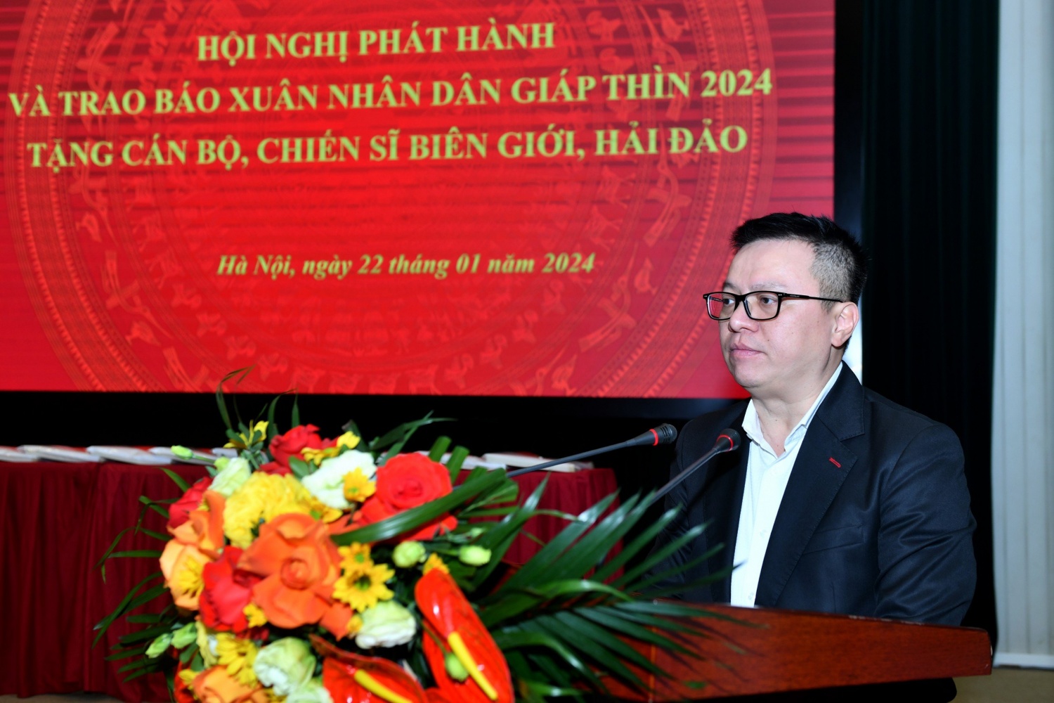 Petrovietnam đồng hành cùng Báo Nhân Dân trao tặng báo Xuân đến cán bộ, chiến sĩ biên giới, hải đảo Petrovietnam đồng hành cùng Báo Nhân Dân trao tặng báo Xuân đến cán bộ, chiến sĩ biên giới, hải đảo