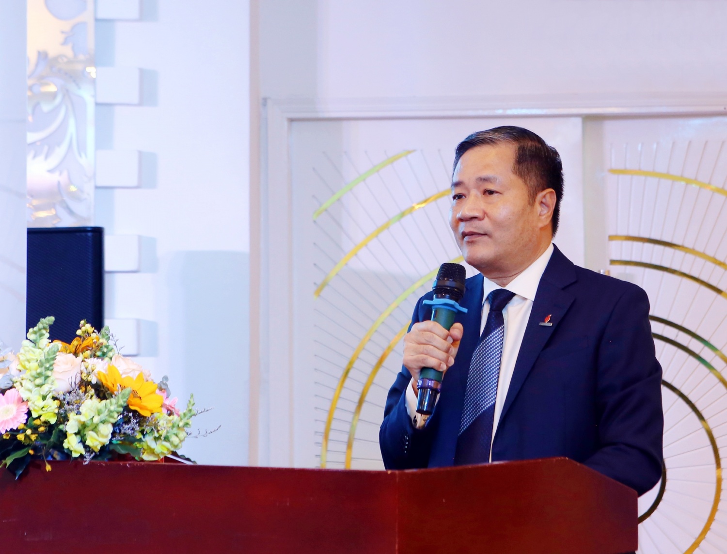 PVE một năm nỗ lực vượt khó PVE một năm nỗ lực vượt khó