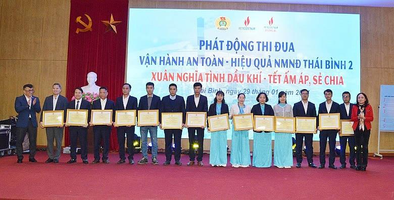 Phát động thi đua và tổ chức Phát động thi đua và tổ chức