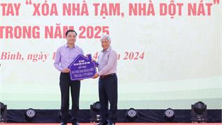 Petrovietnam ủng hộ 5 tỷ đồng cho phong trào "xóa nhà tạm, nhà dột nát"