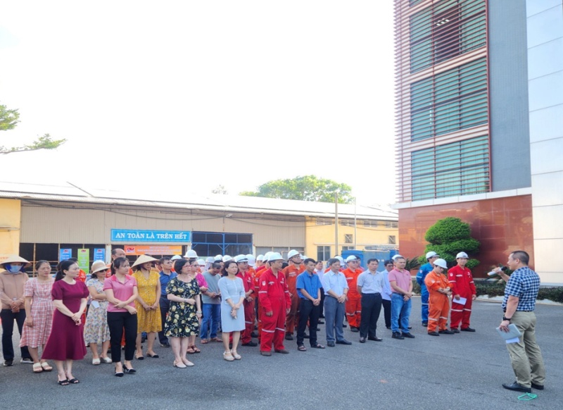 XN Địa vật lý giếng khoan hưởng ứng Tháng hành động về ATVSLĐ, Tháng Công nhân 2024 Xí nghiệp Địa vật lý giếng khoan hưởng ứng Tháng hành động về ATVSLĐ, Tháng Công nhân 2024