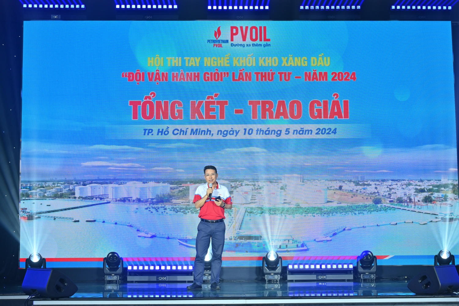 Ông Nguyễn Tuấn Tú – Phó Tổng Giám đốc, Trưởng ban tổ chức Hội thi đánh giá, nhận xét tổng kết Hội thi Ông Nguyễn Tuấn Tú – Phó Tổng Giám đốc, Trưởng ban tổ chức Hội thi đánh giá, nhận xét tổng kết Hội thi