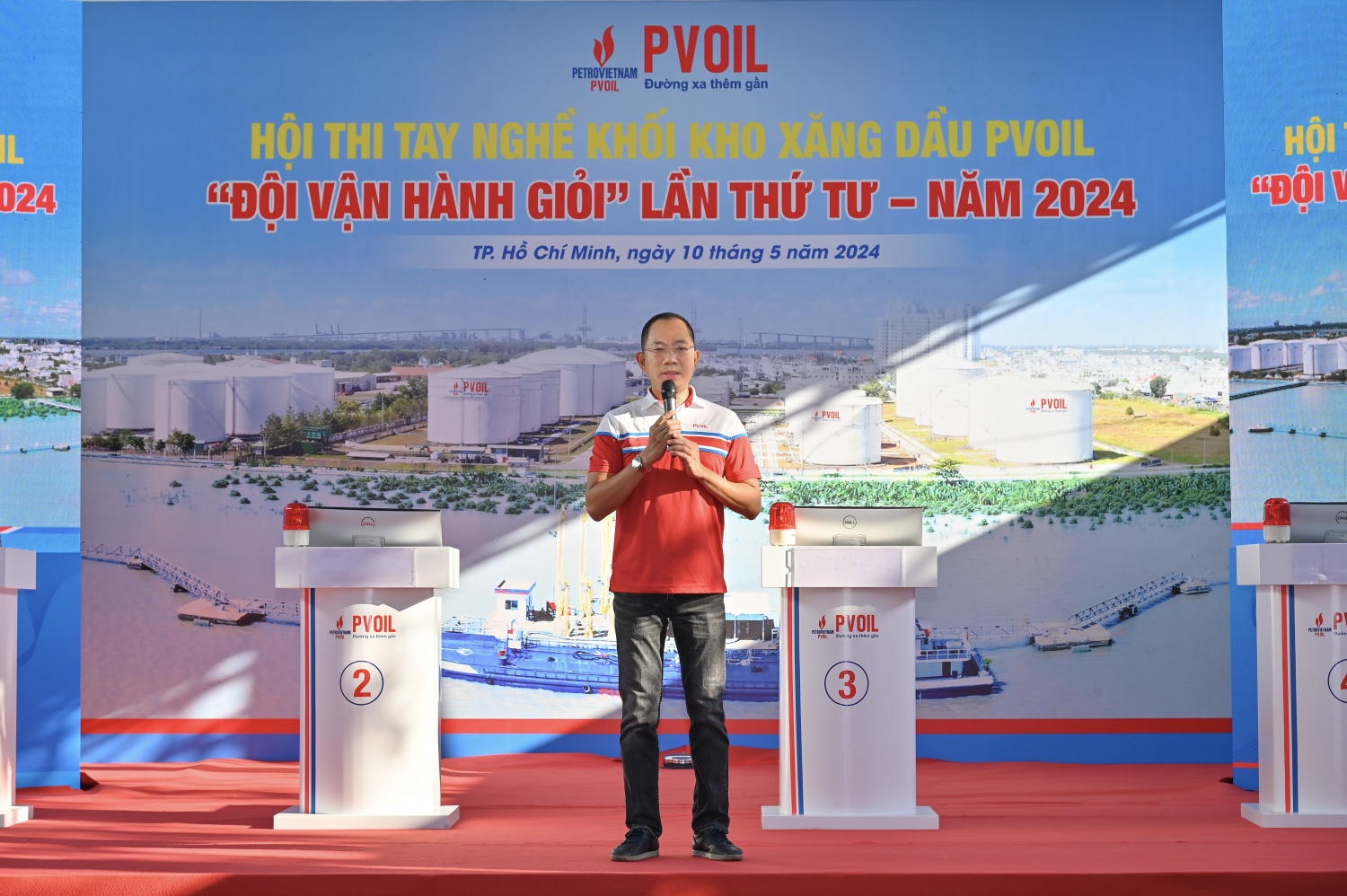 Ông Cao Hoài Dương - Bí thư Đảng ủy, Chủ tịch HĐQT Tổng công ty phát biểu khai mạc và chỉ đạo Hội thi Ông Cao Hoài Dương - Bí thư Đảng ủy, Chủ tịch HĐQT Tổng công ty phát biểu khai mạc và chỉ đạo Hội thi