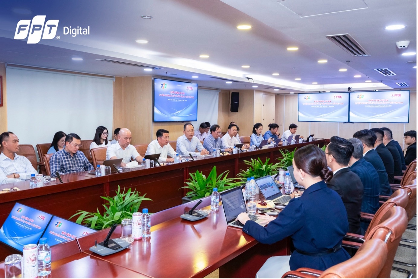 PVOIL phối hợp với FPT Digital chuyển đổi số toàn diện PVOIL phối hợp với FPT Digital chuyển đổi số toàn diện