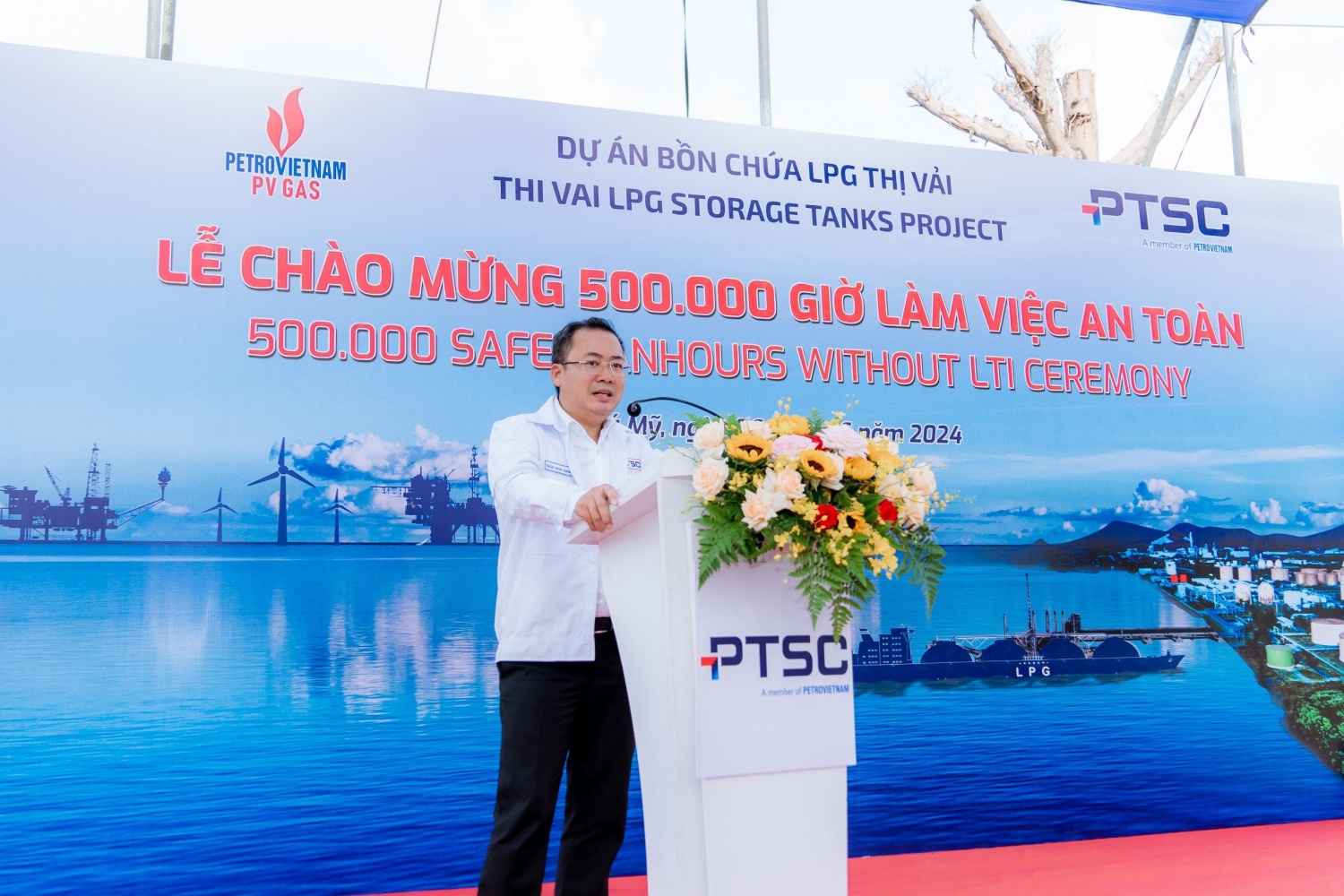 Ông Trần Hoài Nam – Phó Tổng Giám đốc PTSC kiêm Trưởng Ban Dự án phát biểu Ông Trần Hoài Nam – Phó Tổng Giám đốc PTSC kiêm Trưởng Ban Dự án phát biểu