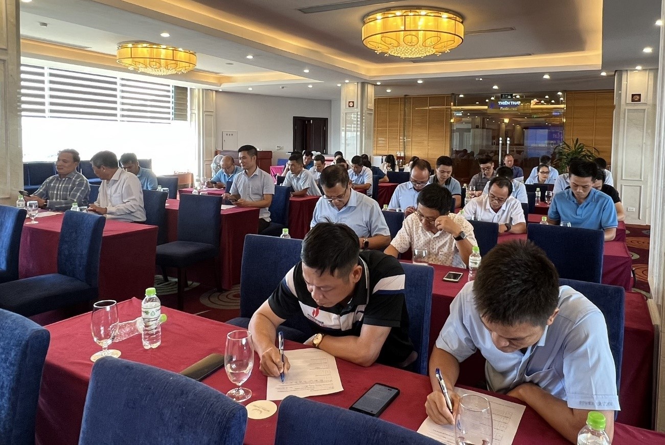 Sau mỗi khóa học Ban tổ chức có bài kiểm tra trắc nghiệm để đánh giá kết quả học tập. Sau mỗi khóa học Ban tổ chức có bài kiểm tra trắc nghiệm để đánh giá kết quả học tập.