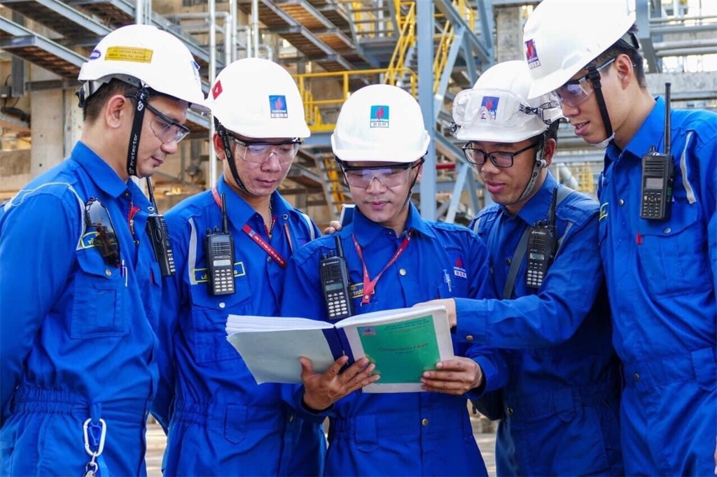 Vai trò của Nhà máy Lọc dầu Dung Quất trong việc đảm bảo an ninh năng lượng quốc gia Vai trò của Nhà máy Lọc dầu Dung Quất trong việc đảm bảo an ninh năng lượng quốc gia