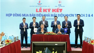 PetroVietnam, EVN sign agreements to promote LNG power