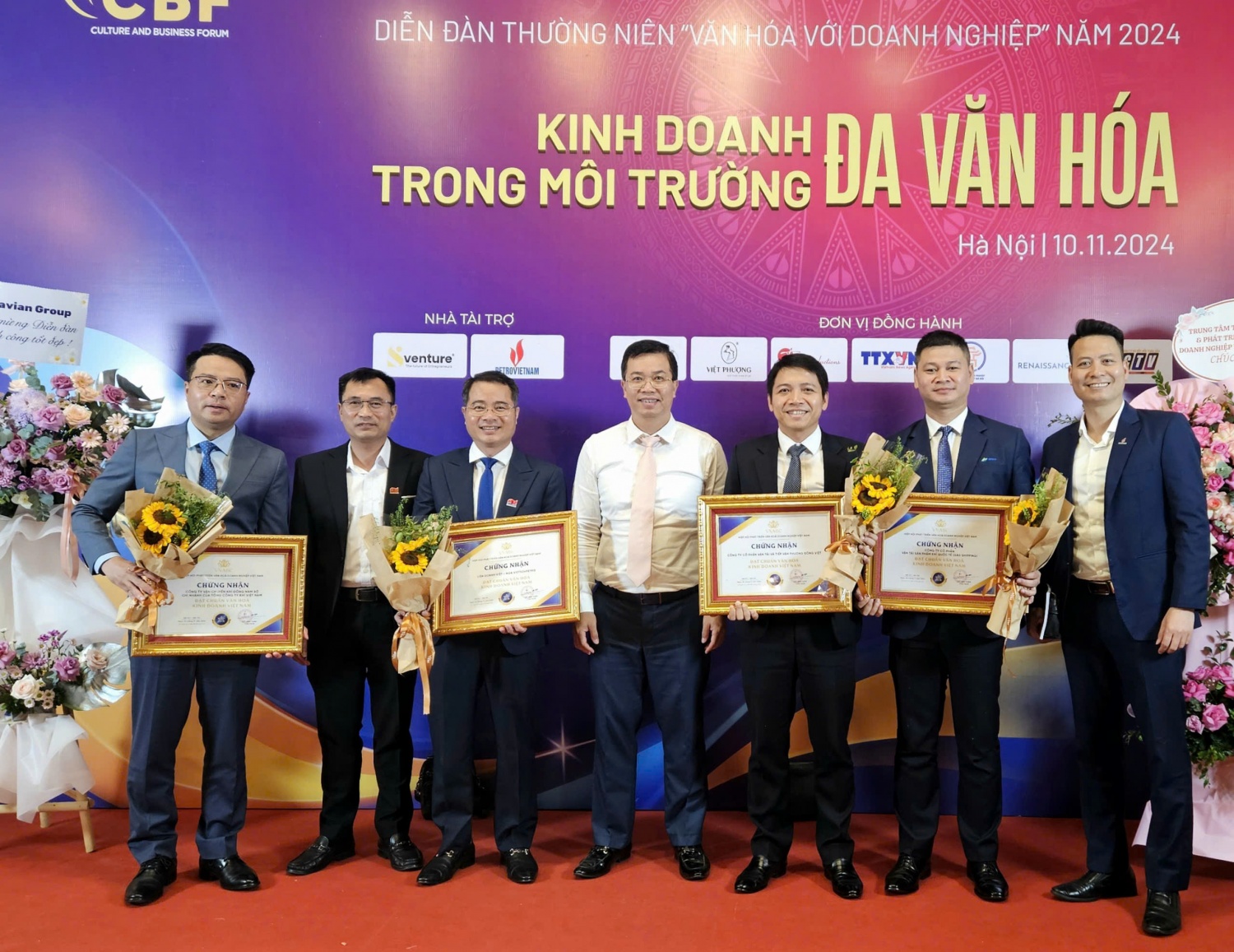 Petrovietnam có thêm 4 đơn vị đạt chuẩn văn hoá kinh doanh Việt Nam Petrovietnam có thêm 4 đơn vị đạt chuẩn văn hoá kinh doanh Việt Nam
