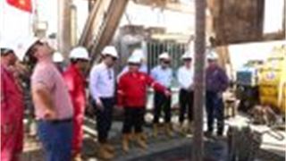 Dự án khai thác dầu tại Algeria chuẩn bị cho dòng dầu thương mại