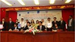 Ký hợp đồng tín dụng xuất khẩu tài trợ Dự án Nhà máy điện tua-bin khí chu trình hỗn hợp Nhơn Trạch 2