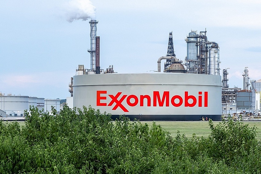 Exxon tăng chi tiêu vốn bất chấp dư cung dầu trên toàn thế giới đang gia tăng”