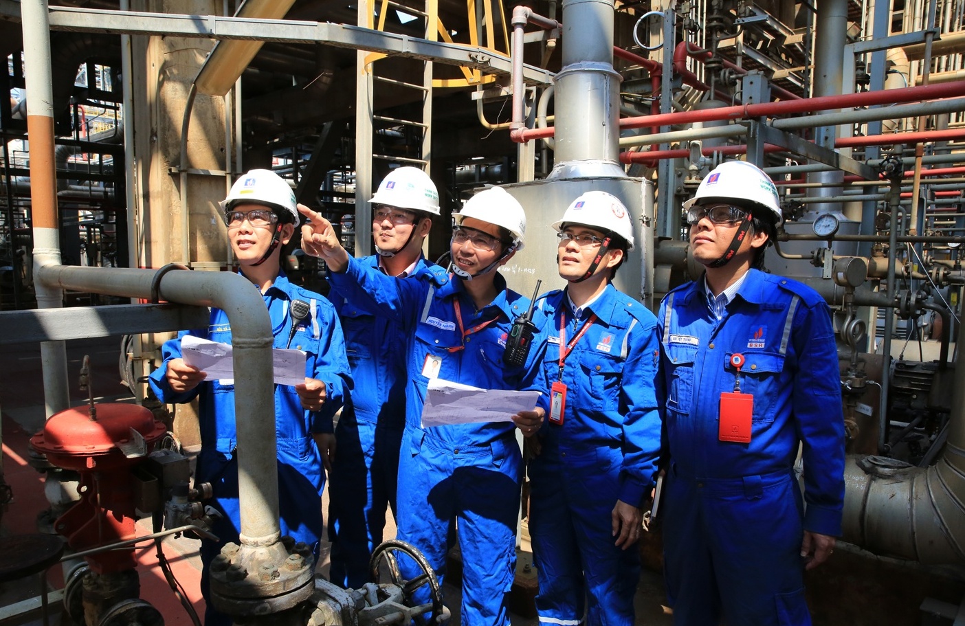 Tác phẩm Ký sự “Từ ngọn lửa giàn khoan đến các công trình thế kỷ - Hành trình của một kỹ sư dầu khí””