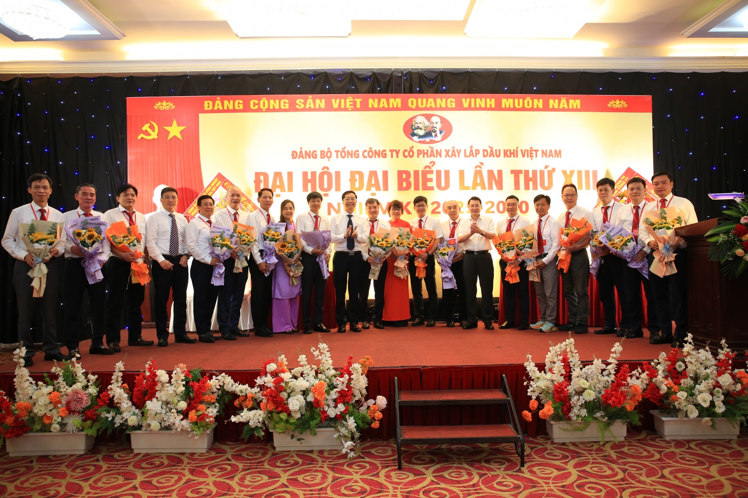 Xây dựng Đảng bộ vững mạnh, từng bước ổn định, phát triển PetroCons”