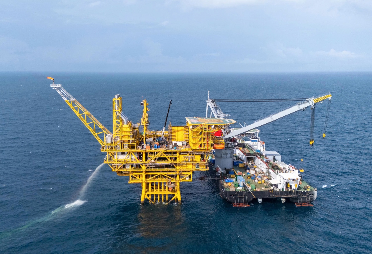 Petrovietnam chủ động thích ứng, duy trì đà tăng trưởng trong nửa đầu năm 2025”