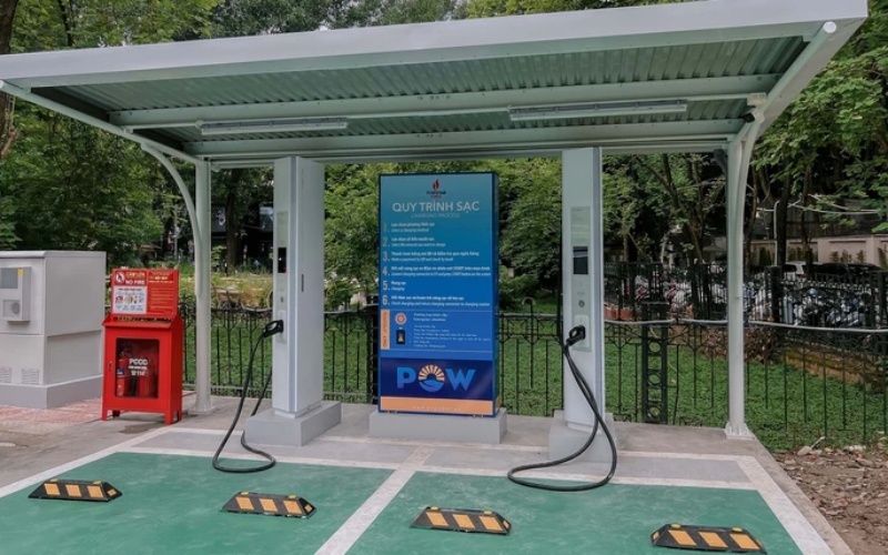 Mở đường giao thông xanh, Petrovietnam đi trước một bước với chiến lược trạm sạc xe điện”