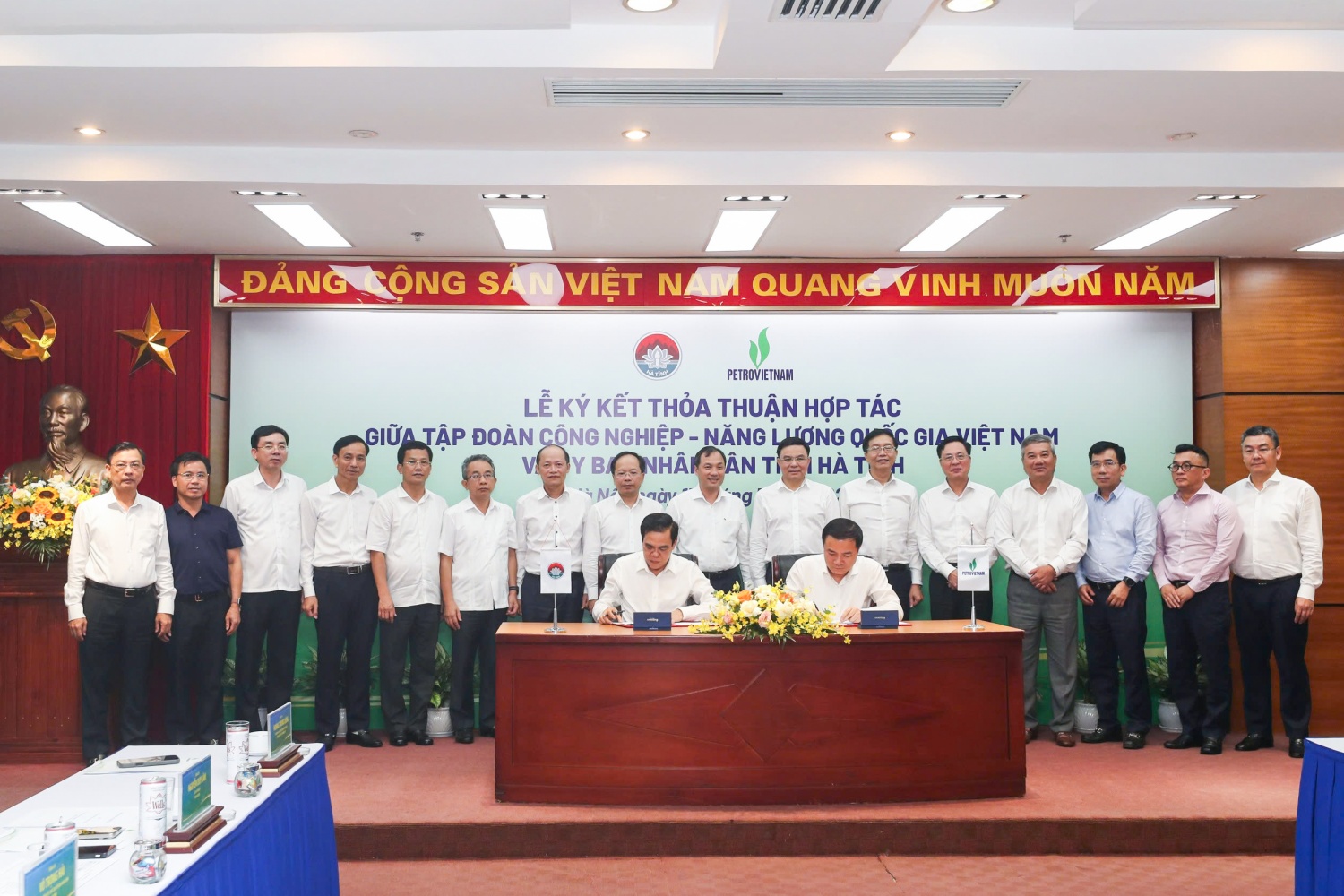 Petrovietnam và tỉnh Hà Tĩnh tăng cường hợp tác phát triển năng lượng và kinh tế địa phương”