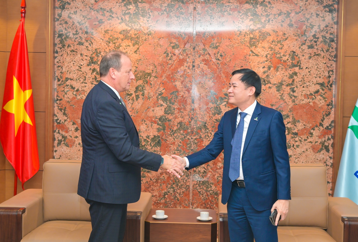 Petrovietnam tăng cường hợp tác với Jadestone Energy”