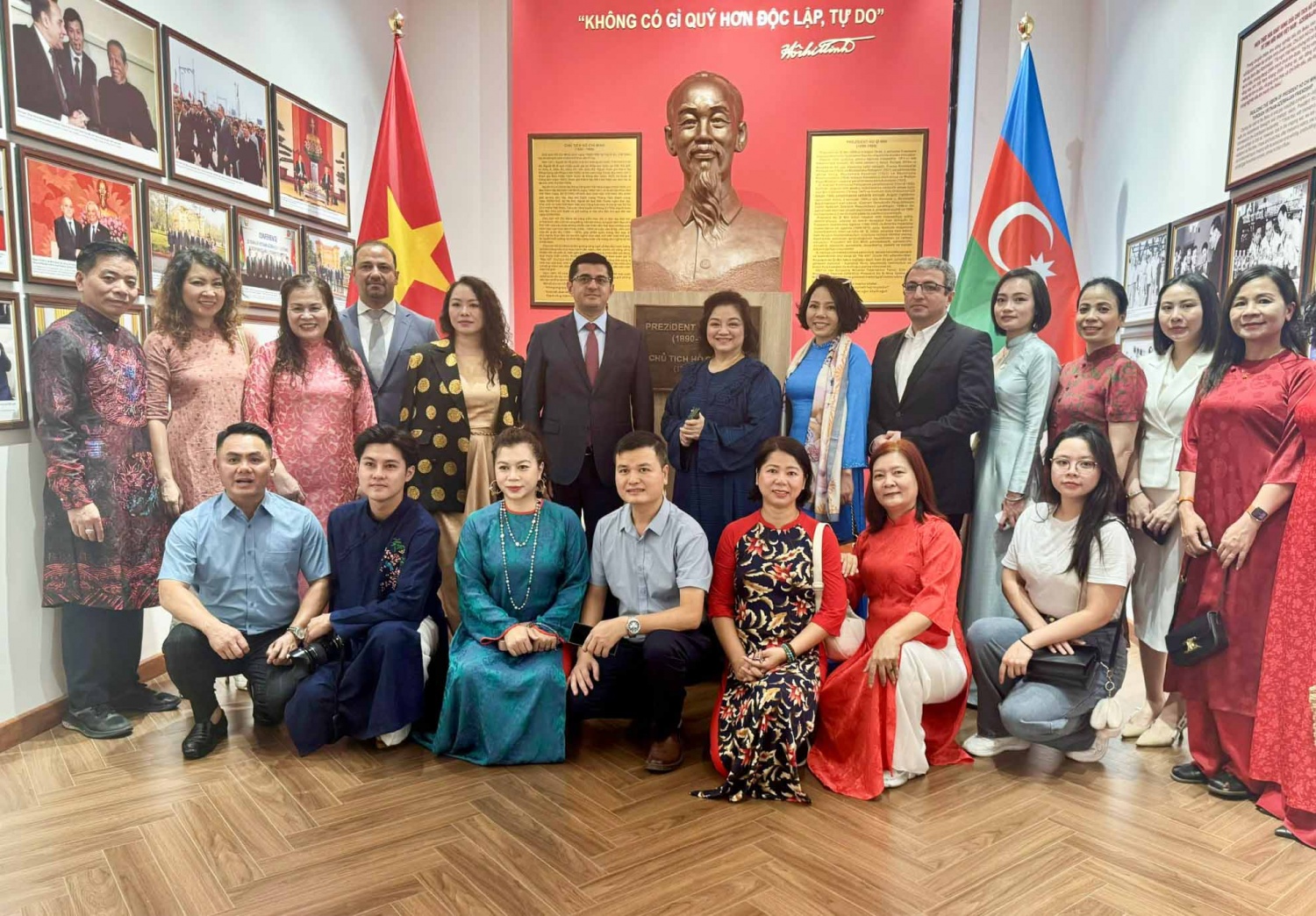 Giao lưu văn hóa Việt Nam - Azerbaijan tại trường Đại học Dầu mỏ và Công nghiệp Quốc gia Azerbaijan”