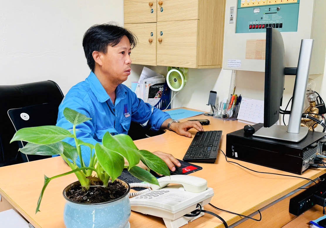 Người thợ điện 20 năm giữ vững “dòng năng lượng” cho Nhà máy Đạm Phú Mỹ”