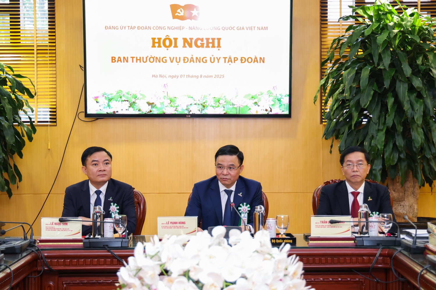 Phát huy tinh thần đoàn kết, trách nhiệm trong công tác chuẩn bị Đại hội”