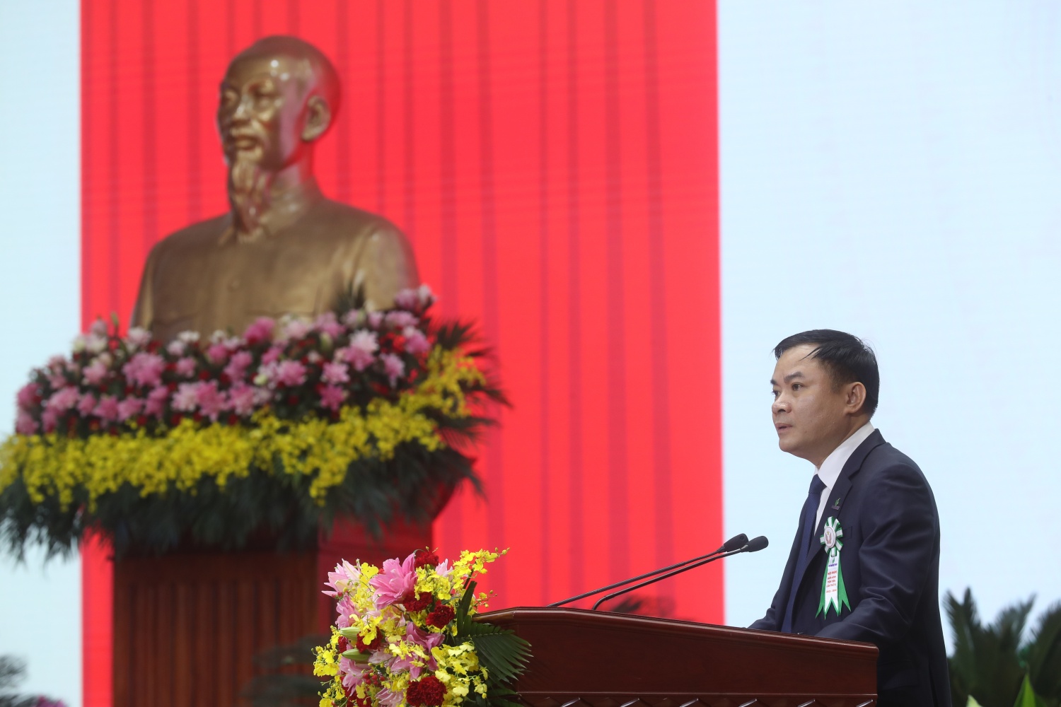 Thi đua yêu nước là minh chứng rõ nét cho sự nỗ lực không ngừng, nét đẹp văn hóa của người lao động Petrovietnam”