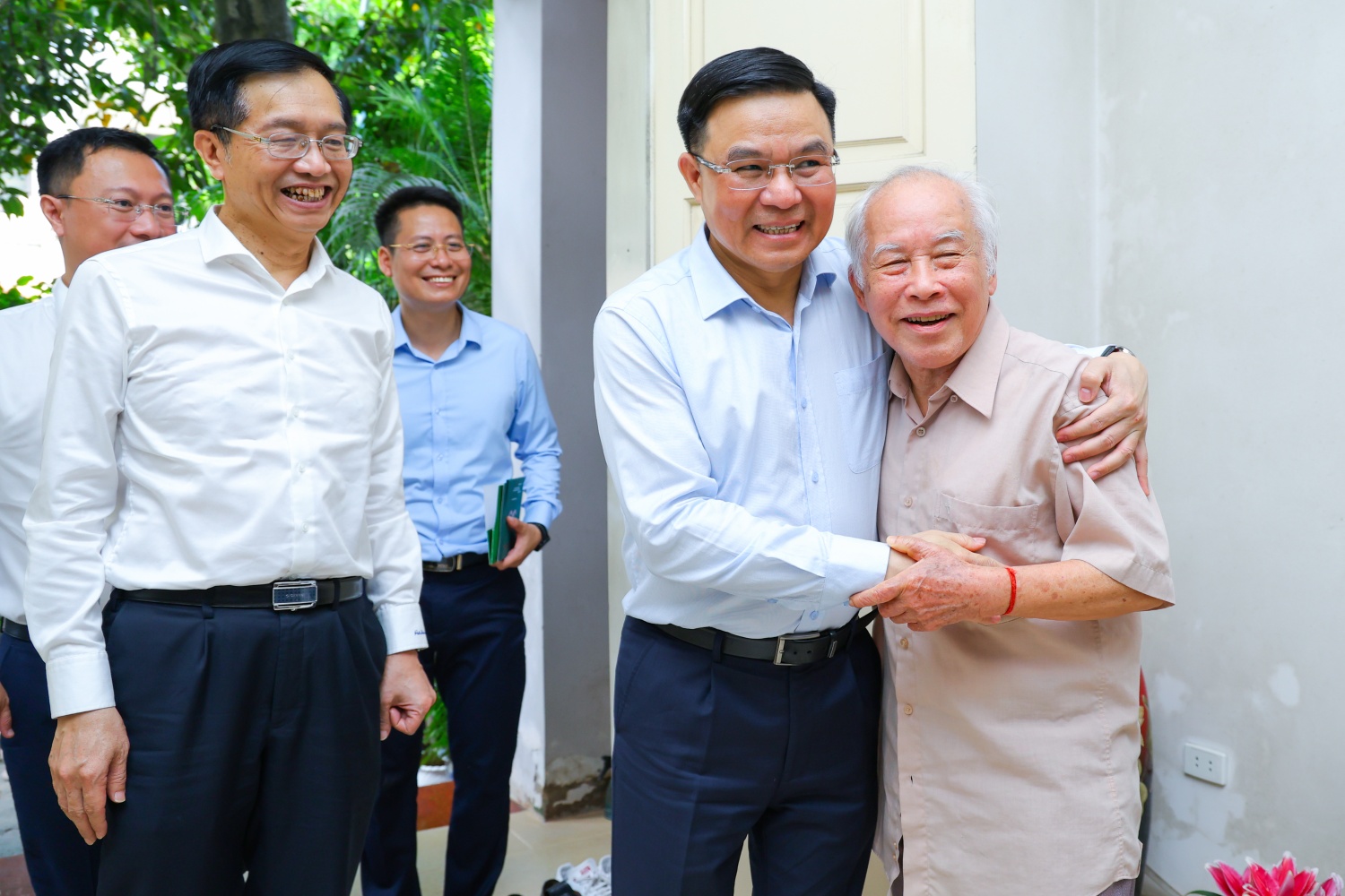 Lãnh đạo Petrovietnam tri ân sâu sắc tới các thế hệ lãnh đạo, người lao động qua các thời kỳ”