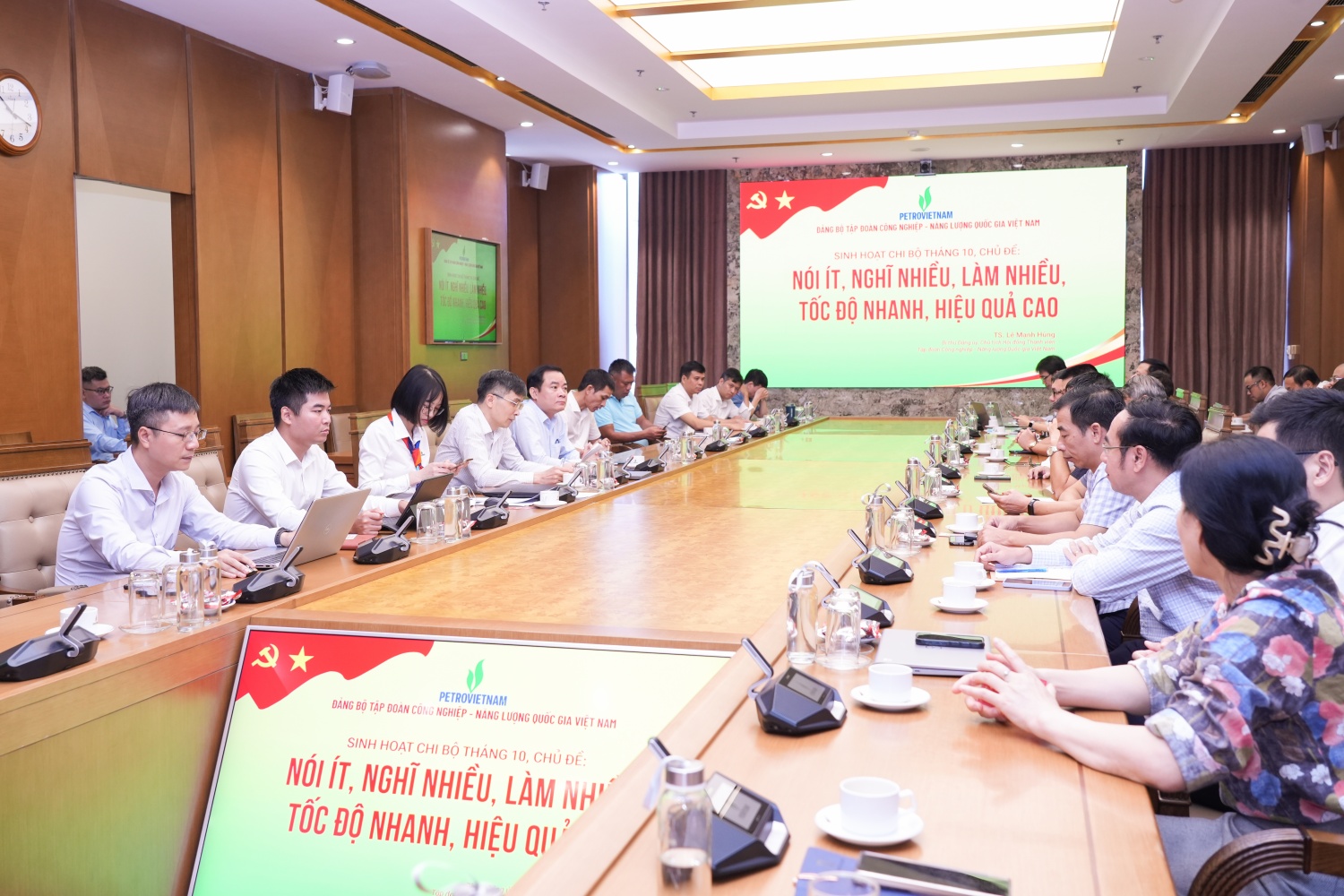 [Chùm ảnh] Đảng bộ BMQL&ĐH Petrovietnam quán triệt tinh thần “Nói ít, nghĩ nhiều, làm nhiều, tốc độ nhanh, hiệu quả cao””