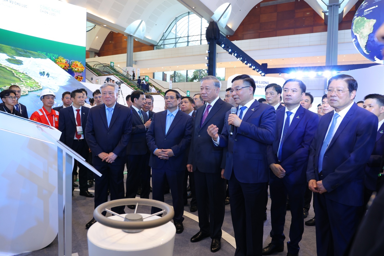 Sản phẩm mới từ nghiên cứu khoa học và đổi mới sáng tạo - Động lực tăng trưởng của Petrovietnam”