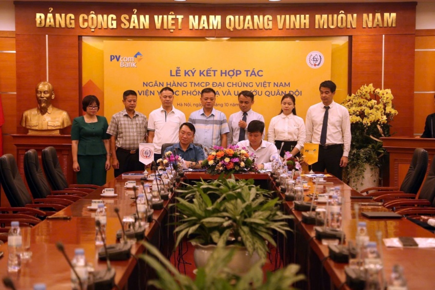 PVcomBank hợp tác với Viện Y học Phóng xạ và U bướu Quân đội thúc đẩy chuyển đổi số trong y tế quân đội”
