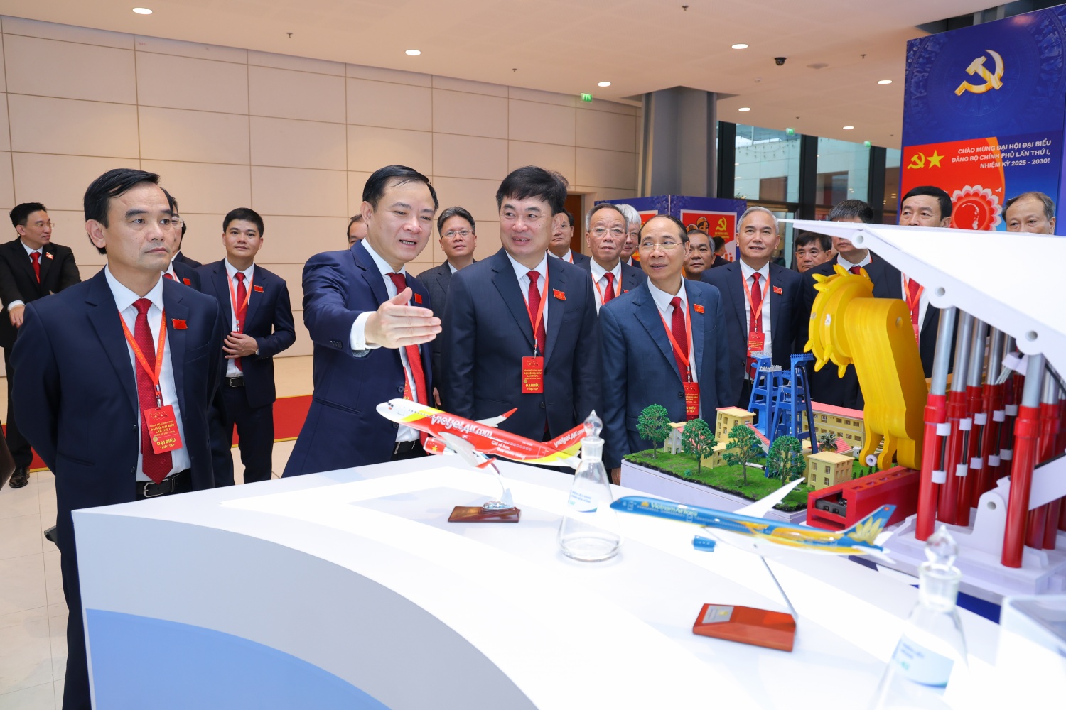 Đoàn đại biểu Đảng bộ Petrovietnam dự Đại hội Đảng bộ Chính phủ lần thứ I, nhiệm kỳ 2025-2030