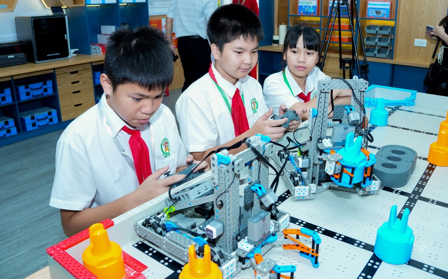 Lan tỏa tinh thần đổi mới sáng tạo từ chương trình “STEM Innovation Petrovietnam””