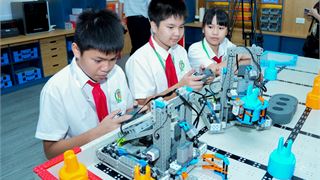 Petrovietnam đẩy nhanh tiến độ triển khai các phòng giáo dục thực hành STEM