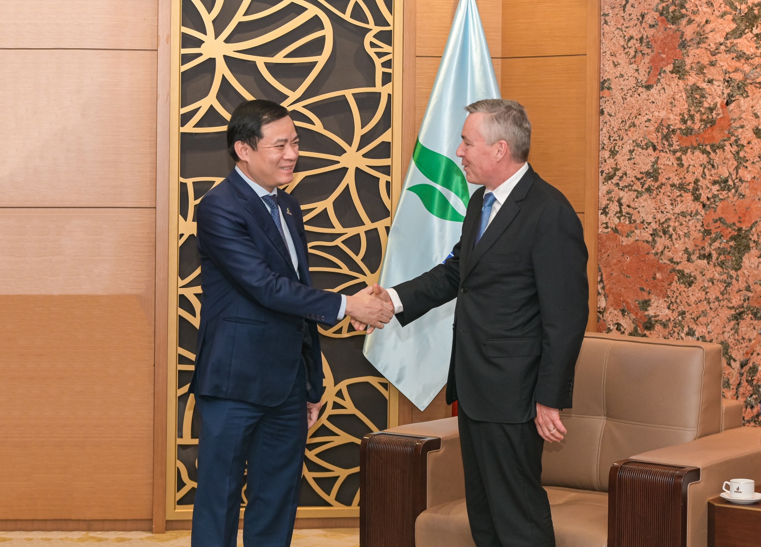 Petrovietnam và Perenco đẩy mạnh hợp tác trong lĩnh vực năng lượng”