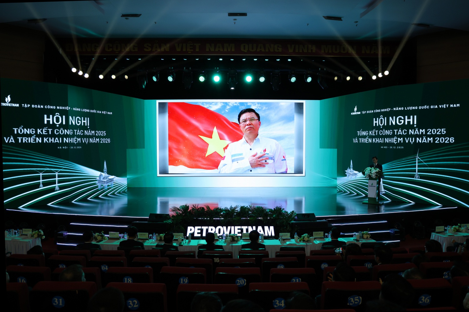 Petrovietnam tri ân đồng chí Lê Mạnh Hùng vì những đóng góp quan trọng cho ngành Công nghiệp - Năng lượng Quốc gia