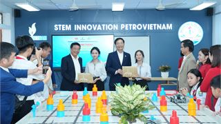[Chùm ảnh] Petrovietnam khánh thành 3 phòng STEM tại Nghệ An và Hà Tĩnh