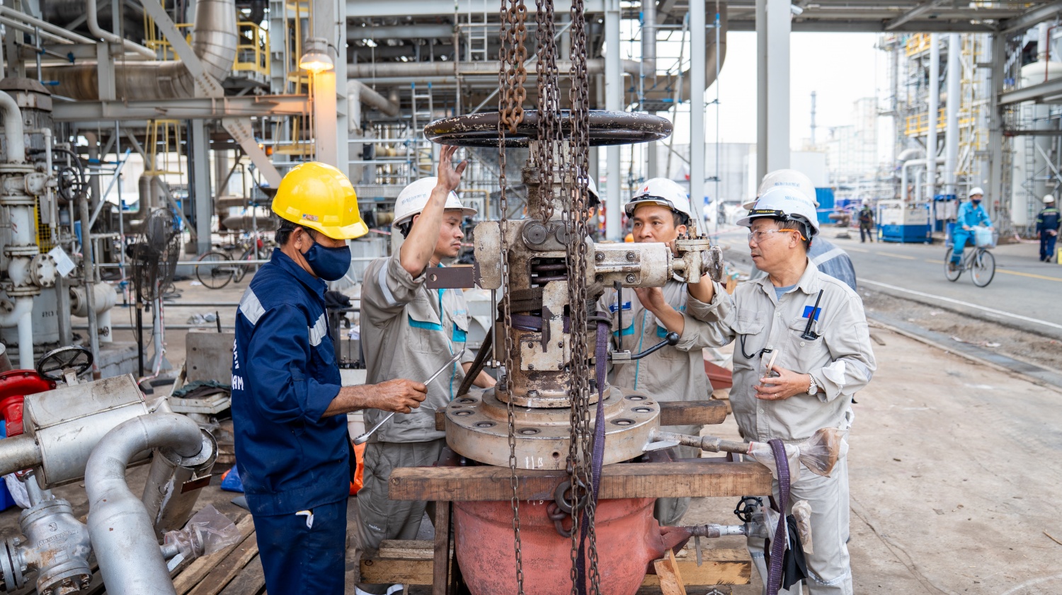 [Chùm ảnh] BDTT Nhà máy Đạm Phú Mỹ: Nhịp làm việc khẩn trương trong từng công đoạn”