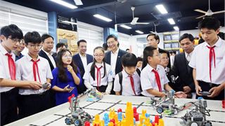 Hướng đến hình thành một thế hệ học sinh giàu trí thức công nghệ