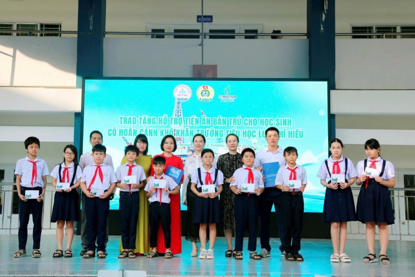 Lan tỏa “Văn hóa nghĩa tình” Petrovietnam tại trường Lưu Chí Hiếu (TP HCM)”
