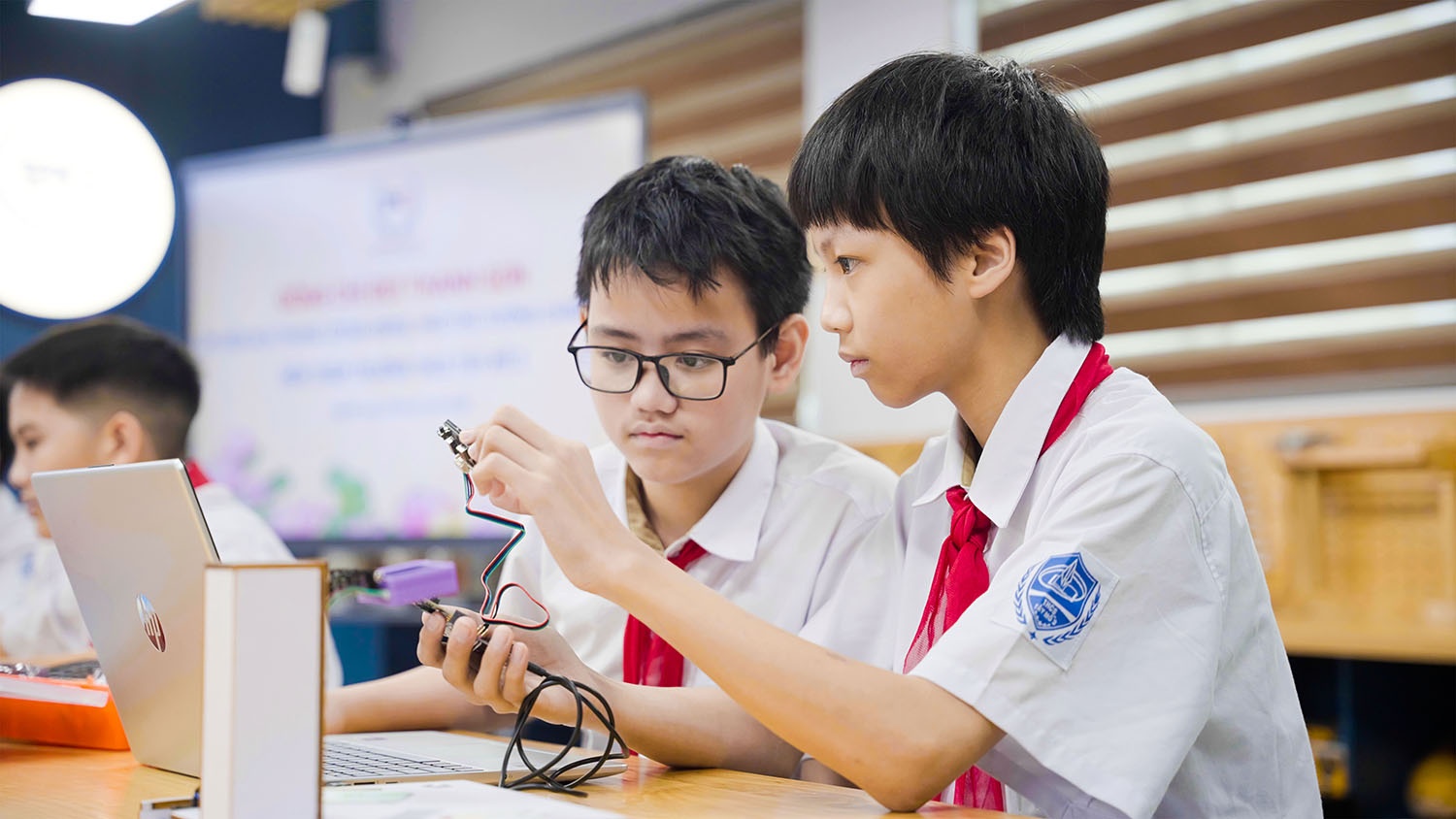STEM Innovation Petrovietnam góp phần chắp cánh học sinh vào Chung kết quốc gia VSAR 2025-2026
