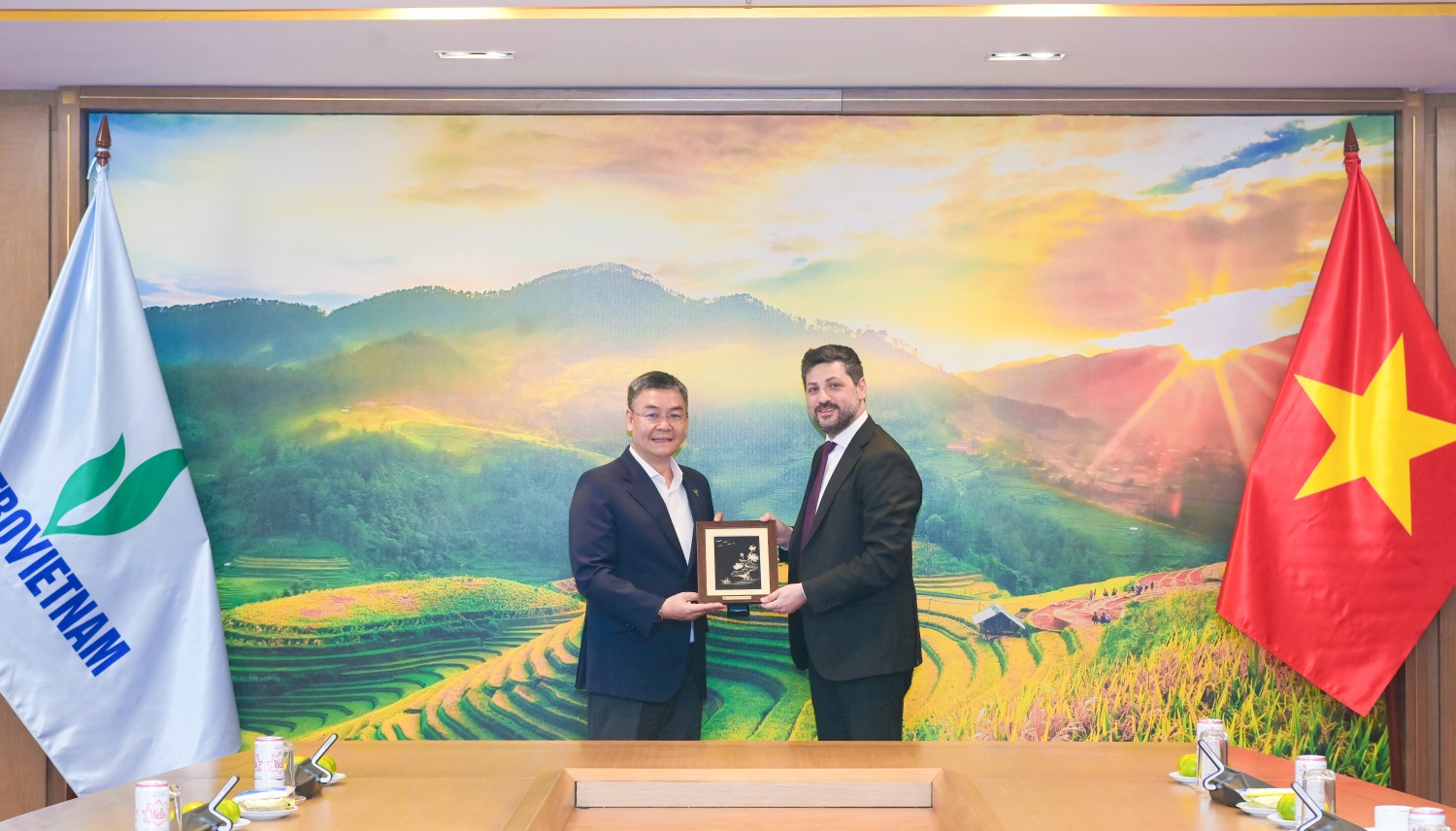 Lãnh đạo Petrovietnam và WEF trao đổi về xu hướng phát triển năng lượng trong bối cảnh mới