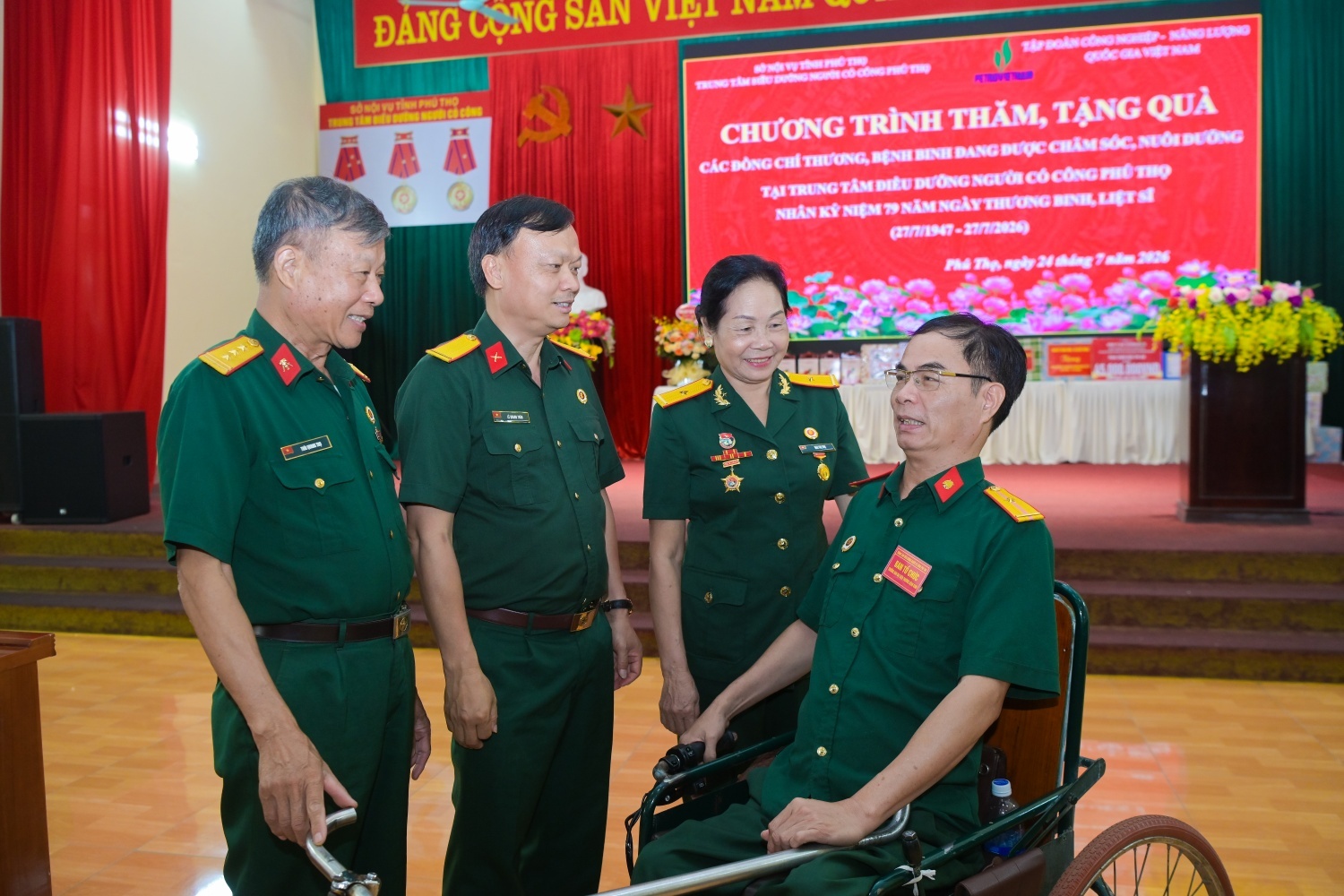 Đoàn công tác Petrovietnam thăm hỏi, động viên và gửi lời tri ân tới các thương, bệnh binh.