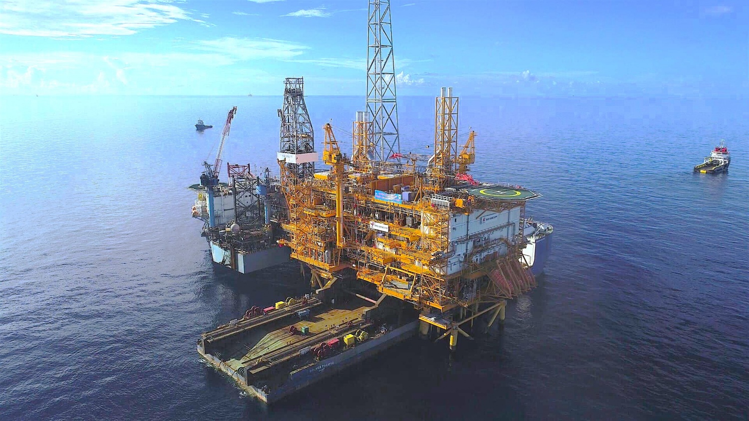 Lắp đặt ngoài khơi giàn CPP Sao Vàng.