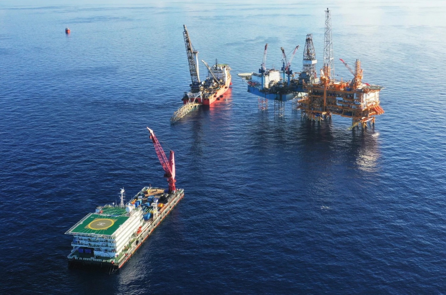 Qua nhiều thập niên phát triển, Petrovietnam đã xây dựng lực lượng chủ lực sở hữu nguồn nhân lực chất lượng cao, hệ thống phương tiện hiện đại cùng kinh nghiệm điều hành các chiến dịch biển phức tạp.