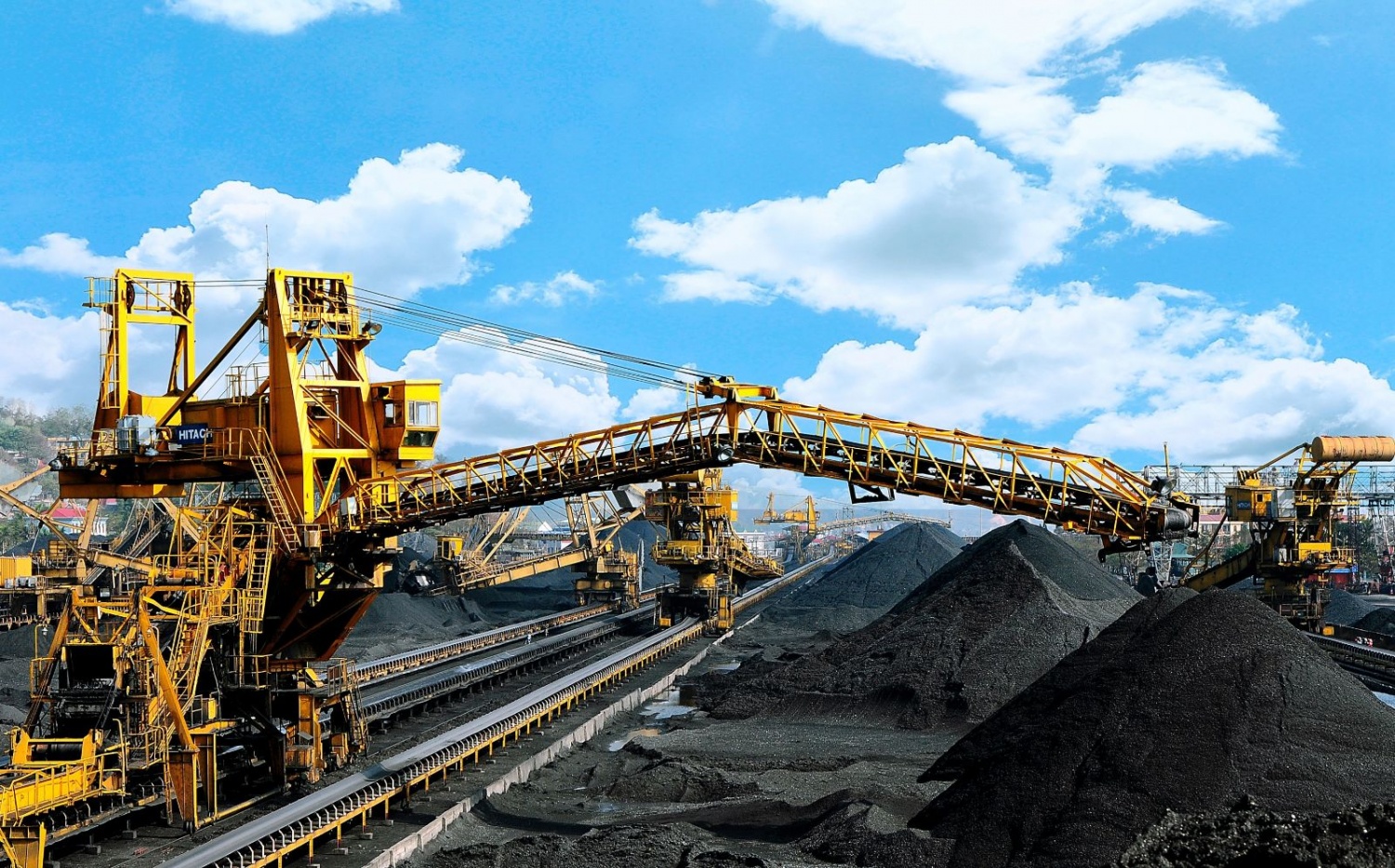 Hoạt động kinh doanh phải được đánh giá bằng hiệu quả, năng suất, khả năng cạnh tranh và hiệu quả sử dụng vốn.
