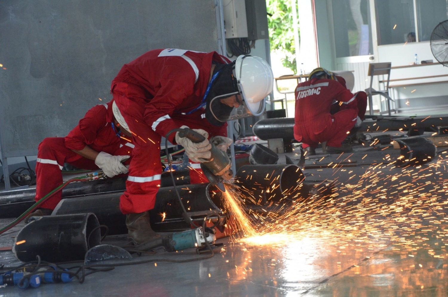 Hội thi tay nghề cũng là dịp tôn vinh những người lao động giỏi, khuyến khích tinh thần học hỏi, chia sẻ kinh nghiệm và truyền nghề giữa các thế hệ
