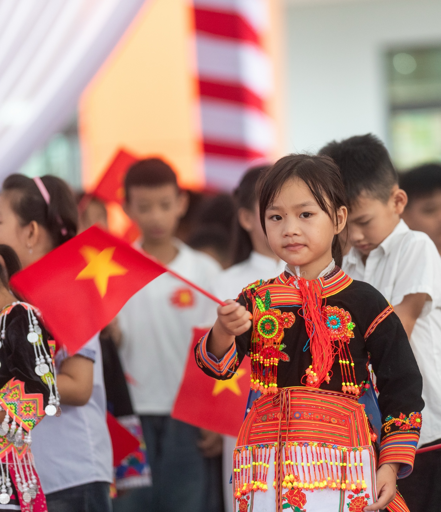 Sáng 5/9, giữa núi rừng Tây Bắc, Trường Phổ thông nội trú TH&THCS PETROVIETNAM - Phong Thổ đã mở cửa đón hơn 1.000 học sinh.