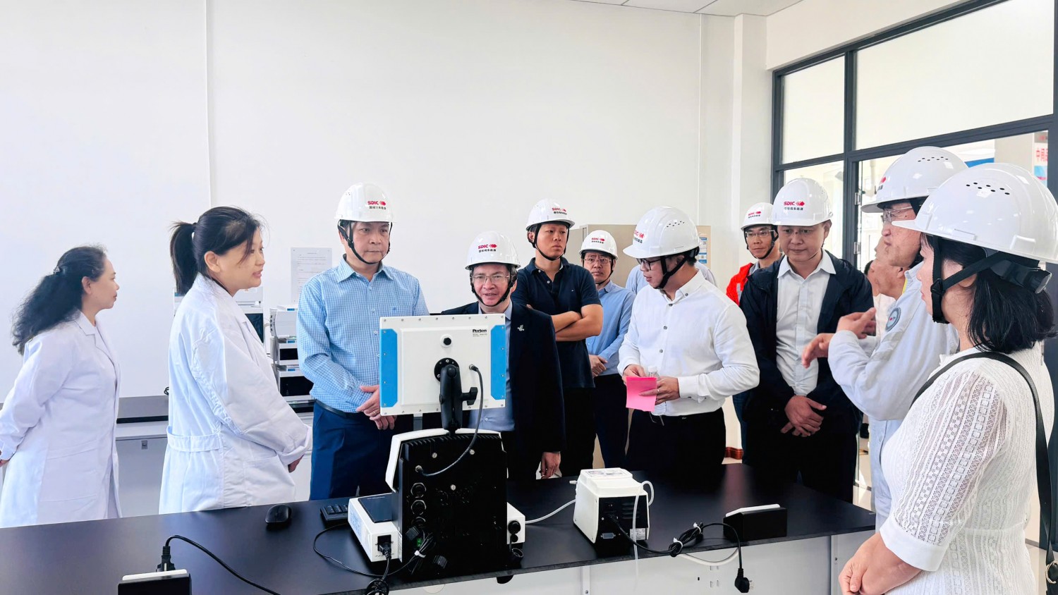 Đoàn công tác BSR tham quan, tìm hiểu hoạt động của nhà máy thuộc Công ty SDIC Biotech.