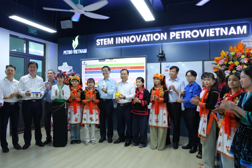 Phòng giáo dục thực hành công nghệ (STEM) tại Trường Phổ thông nội trú Tiểu học và Trung học cơ sở Petrovietnam - Phong Thổ.